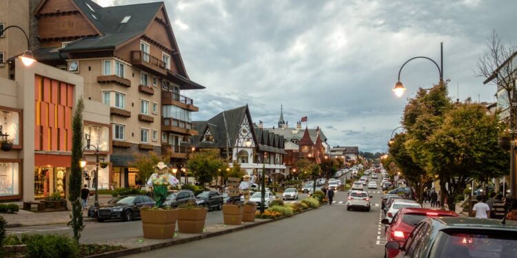 A cidade na Serra Gaúcha com jardins impecáveis e arquitetura alemã que revela o segredo de uma vida organizada e segura