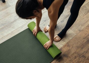exercícios de yoga para iniciantes