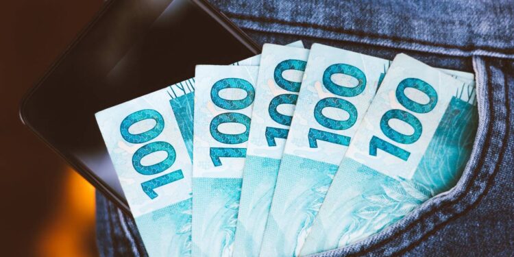 Como economizar 100 reais por mês sem comprometer sua rotina diária