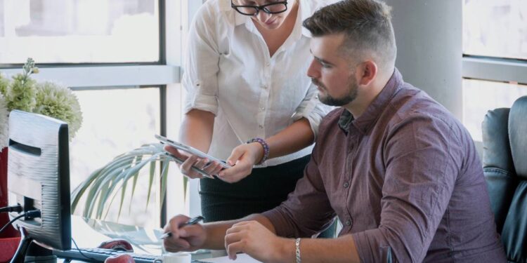Auxiliar administrativo pode abrir portas no mercado mesmo sem experiência