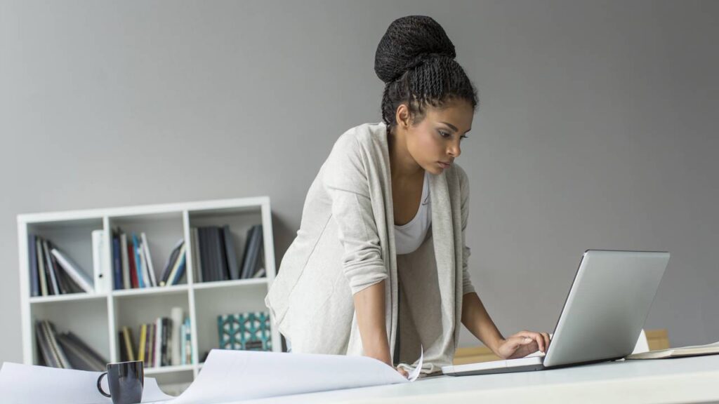 Auxiliar administrativo pode abrir portas no mercado mesmo sem experiência