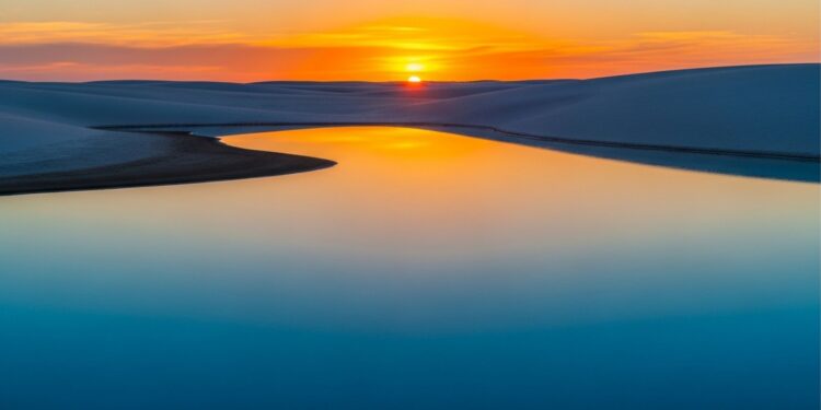 Esse destino no Maranhão parece cenário de filme com lagoas cristalinas entre dunas brancas