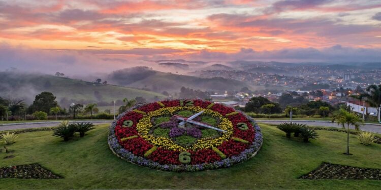 A Suíça Pernambucana a 842 metros de altitude que desafia o calor do Nordeste com inverno europeu