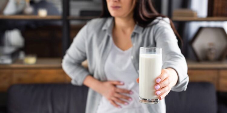 Quem tem intolerância à lactose não precisa abrir mão do sabor nas receitas, saiba como substituir o leite