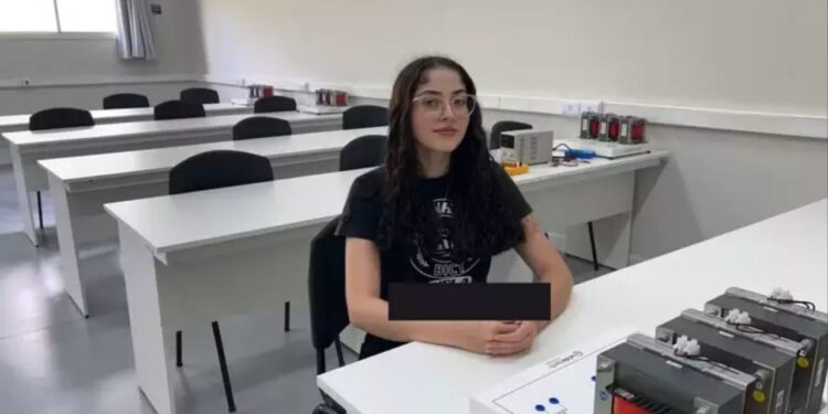Aluna se torna a única estudante da sala em universidade federal com direito a aulas dedicadas após escolher especialização pouco procurada