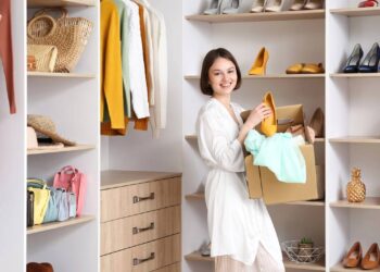 Deixar seu guarda-roupa desorganizado atrapalha decisões diárias mais do que parece