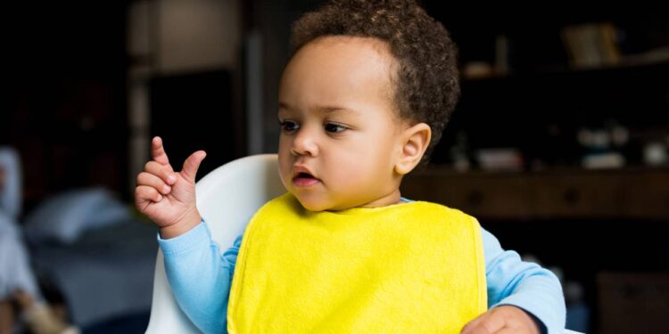 Nomes de menino com 4 letras que estão conquistando pais em 2026