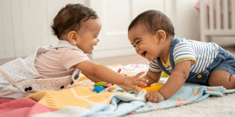 Simples e marcantes, nomes curtos encantam pais em 2026 e viram tendência