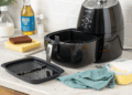 Como limpar a airfryer da maneira correta sem estragar e evitar que gordura queime os alimentos