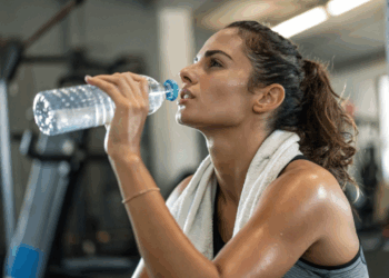 Evite cãibras e fadiga, o que você bebe durante os treinos pode mudar sua performance