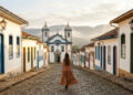 A cidade mineira que parece um cenário de novela onde o tempo anda mais devagar e as ruas contam histórias vivas