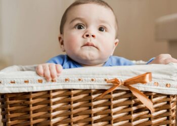 Nomes de luz e força ganham popularidade e podem impactar autoestima das crianças