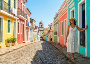 A cidade onde cada rua conta uma história e o pôr do sol nas ladeiras é um dos mais bonitos do país