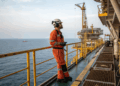Profissão que folga até seis meses por ano: veja quanto ganha quem trabalha em plataforma de petróleo