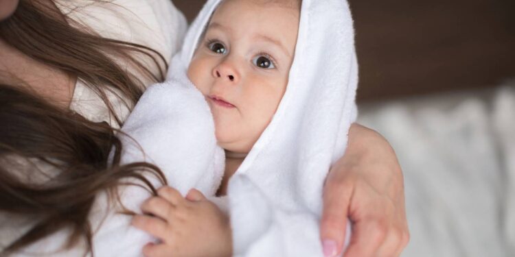 Nomes que trazem luz e proteção estão conquistando famílias brasileiras