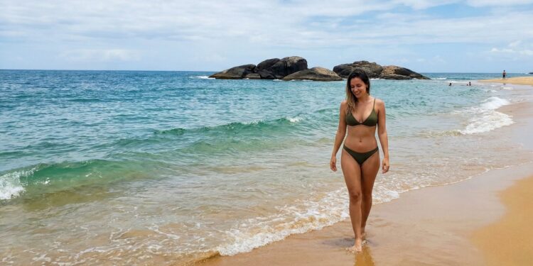 A vila do Ceará onde as águas do mar esmeralda atraem viajantes do mundo inteiro