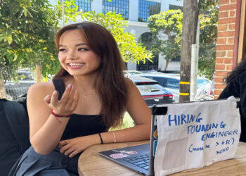 Ela saiu da Austrália para morar numa 'casa de hackers' nos EUA e o que encontrou lá mudou sua visão de empreender