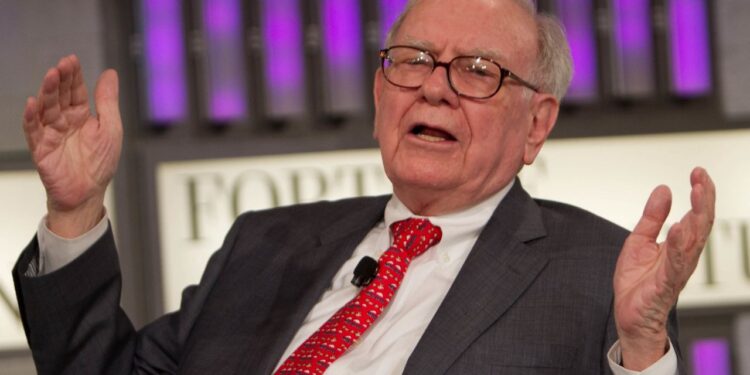 Warren Buffett, investidor americano, referência em finanças: “Para proteger seu patrimônio, é essencial isolar as emoções na hora de investir”