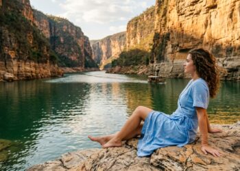 O mar secreto de Minas Gerais com cânions de 20 metros e águas verde-esmeralda a 4 horas de BH