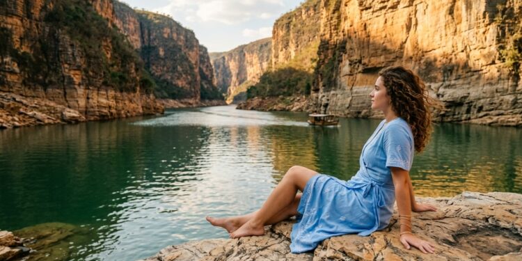 O mar secreto de Minas Gerais com cânions de 20 metros e águas verde-esmeralda a 4 horas de BH