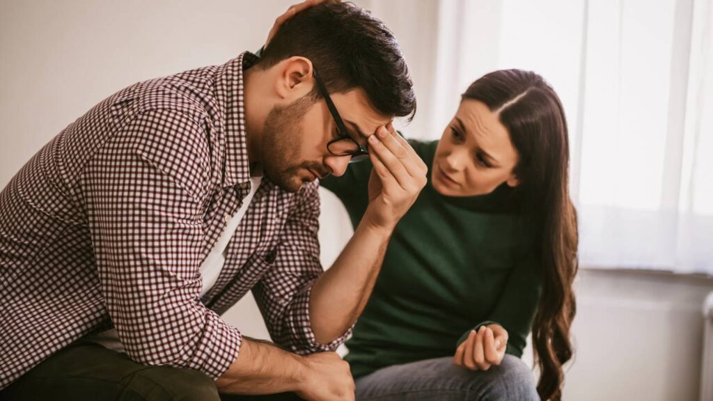 adultos que pedem desculpa por tudo