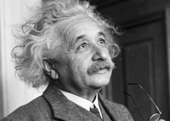 Albert Einstein, gênio revolucionário e visionário da ciência: “Se você quer viver uma vida feliz, vincule-a a um objetivo, não a pessoas ou coisas.”