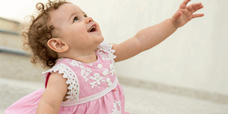 Nem clássico demais nem moderno demais: nomes femininos lindos e curtos que encantam