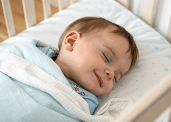 Simples e fortes, nomes curtos para seus filhos viram tendência em 2026