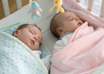 Nomes curtos com 4 letras para filhos que estão dominando registros no Brasil e encantando pais