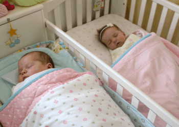 12 nomes com cinco letras que unem tradição e originalidade para meninos e meninas