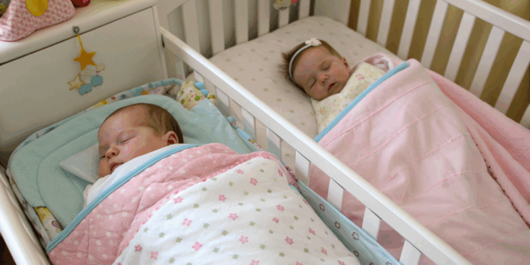 12 nomes com cinco letras que unem tradição e originalidade para meninos e meninas