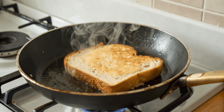 Receita de 5 minutos com pão na frigideira : 4 combinações práticas para um jantar rápido e delicioso
