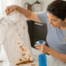 Roupa manchada de café ou chá? O ingrediente barato da sua cozinha que pode salvar o tecido