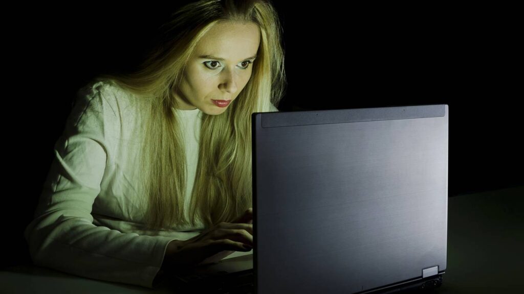 pessoa viciada em trabalho