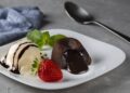 Sorvete e chocolate: a combinação que transforma qualquer petit gateau digno de um chef gourmet