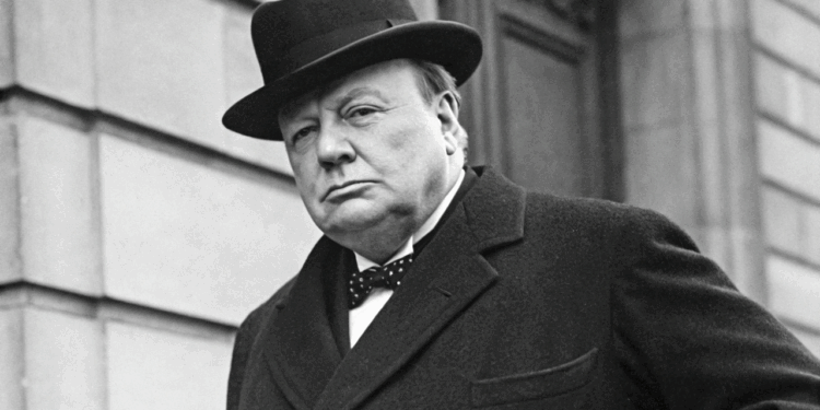 Winston Churchill, líder resiliente e estadista britânico: “O sucesso é ir de fracasso em fracasso sem perder o entusiasmo.”