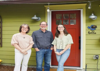 Família investe US$ 69 mil para transformar garagem em apartamento e ajudar filho a viver sem aluguel