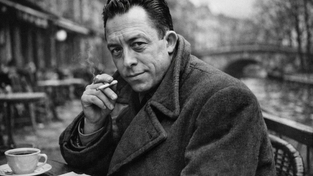 Albert Camus, escritor e filósofo: “No meio do inverno, descobri em mim um verão invencível.”