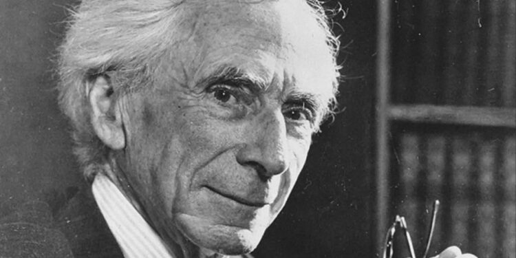 Bertrand Russell, filósofo e laureado com o Prêmio Nobel: "Para ser feliz, é preciso que falte pelo menos uma das coisas que se deseja."