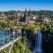 Capital Nacional dos Parques Temáticos com 22 atrações: a cidade gaúcha de 837 metros de altitude com cascata de 131 metros e plataforma de vidro a 360 metros do solo