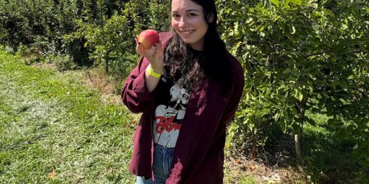 Voltei para casa depois de me formar na faculdade, não sabia que seria tão difícil ter vida social de novo