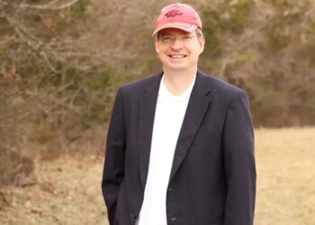 Ele se aposentou aos 52 anos e só tem dinheiro suficiente para estar financeiramente seguro para o próximo ano.