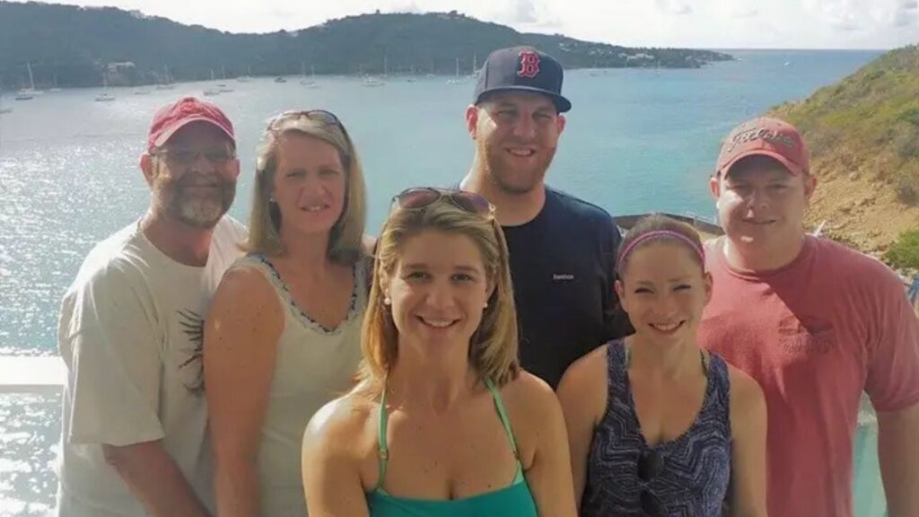 Ele foi carteiro por 31 anos antes de se aposentar. Agora entrega flores em meio período