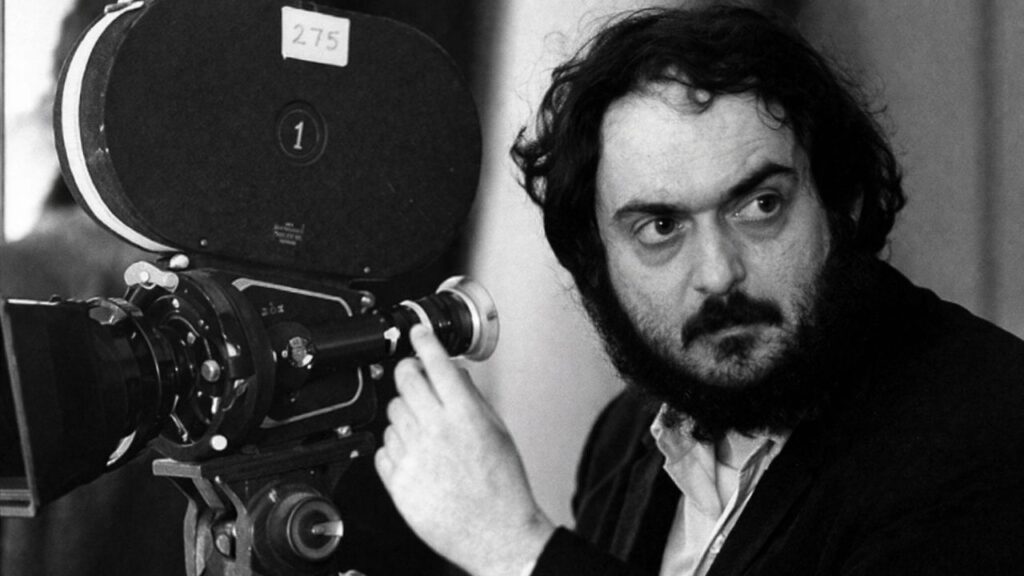 Stanley Kubrick, cineasta americano e inovador na linguagem cinematográfica: “Se pode ser escrito, ou pensado, pode ser filmado.”