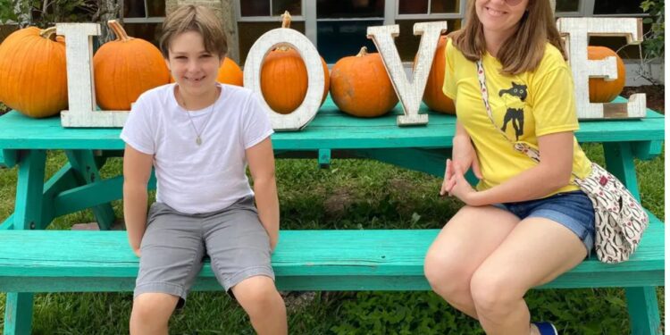 Ela educou seu filho em casa por 2 anos antes de mandá-lo para uma escola pública