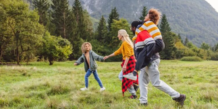 Minha família se mudou para uma pequena cidade, e foi muito bom. Mas agora estamos longe dos avós dos meus filhos.