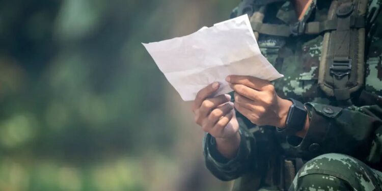 Enviei uma carta a um soldado destacado para lhe agradecer pelo seu serviço. Agora estamos comemorando nosso 29o aniversário de casamento.