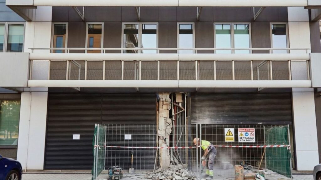 Vizinha derruba muro sem autorização e é denunciada o Supremo Tribunal mandou reconstruir toda a estrutura