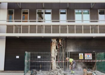 Vizinha derruba muro sem autorização e é denunciada o Supremo Tribunal mandou reconstruir toda a estrutura