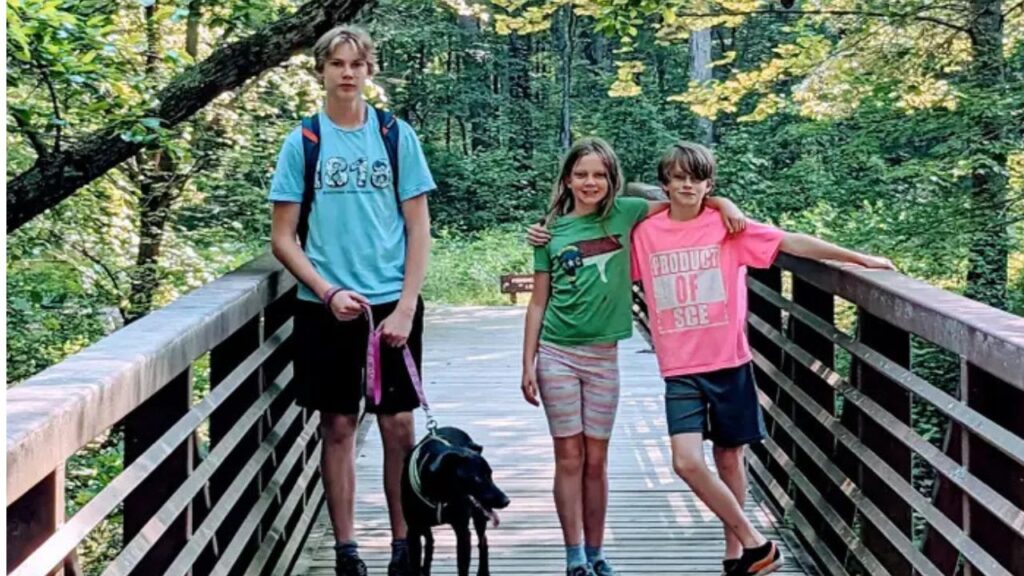 Mudei minha família de 5 de uma cidade grande para uma cidade pequena. Amamos nossa nova vida, mas há coisas de que sentimos falta.